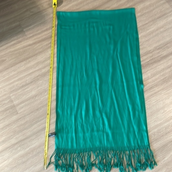Jones New York Women’s Scarf One Size Green 100% Lightweight Tassel Fringe - Picture 6 of 10